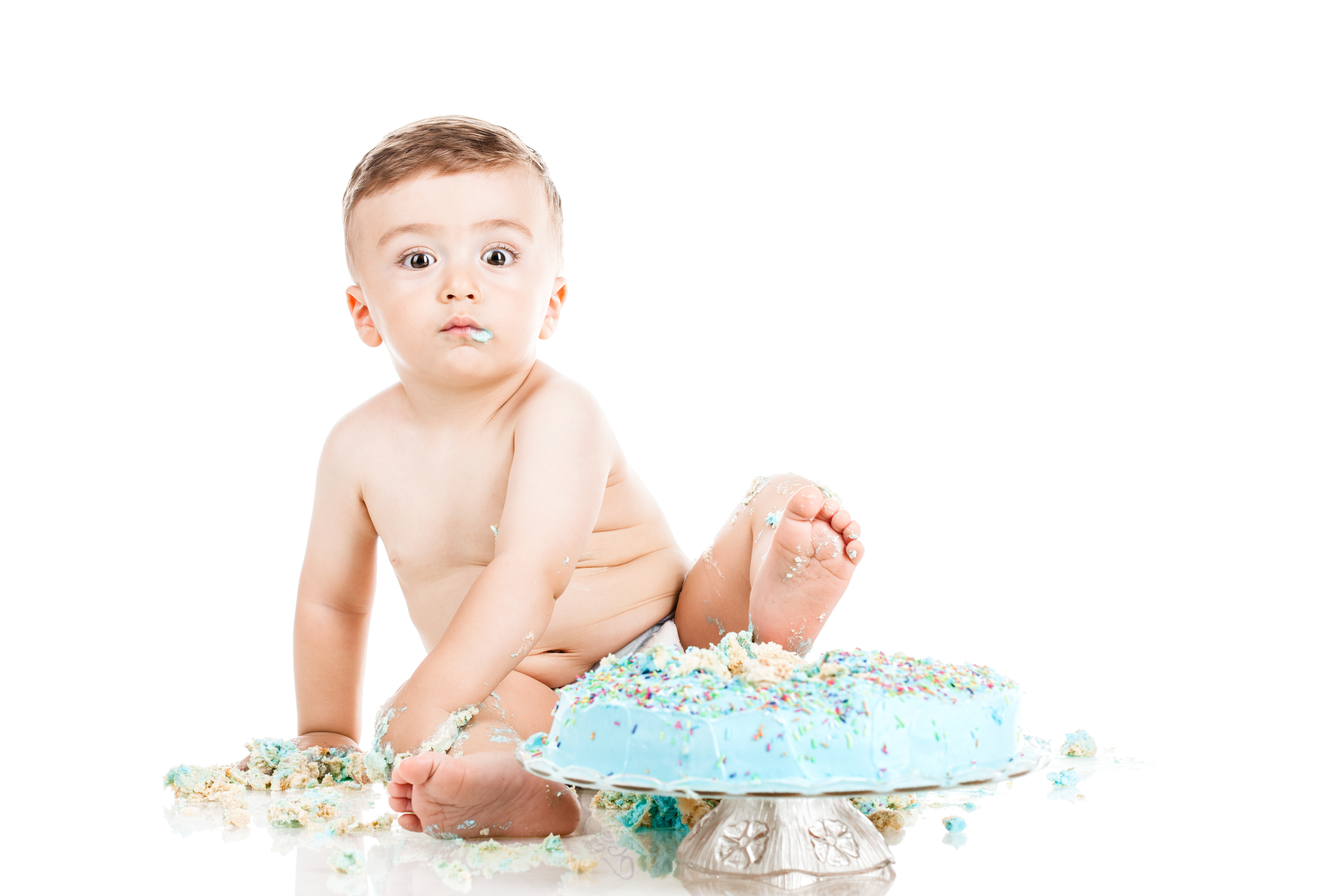 How to Do a Kids’ Birthday Smash Cake Photo Right