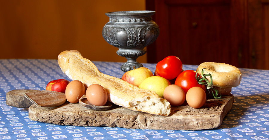 Medieval foods include lots of health options like fruits and vegetables.